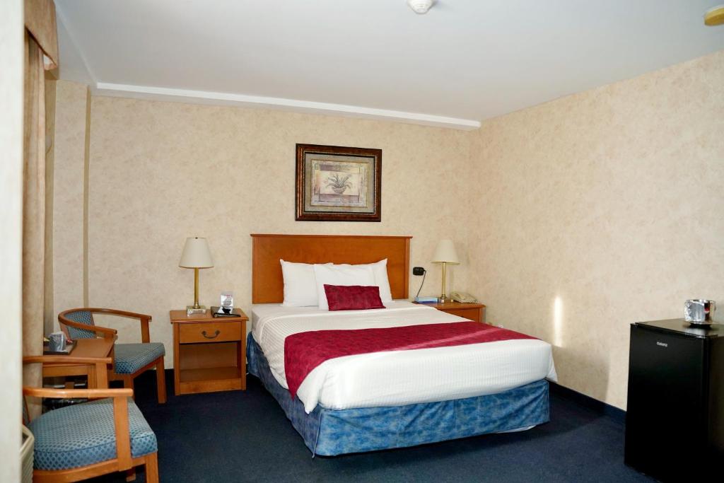 Queen Room